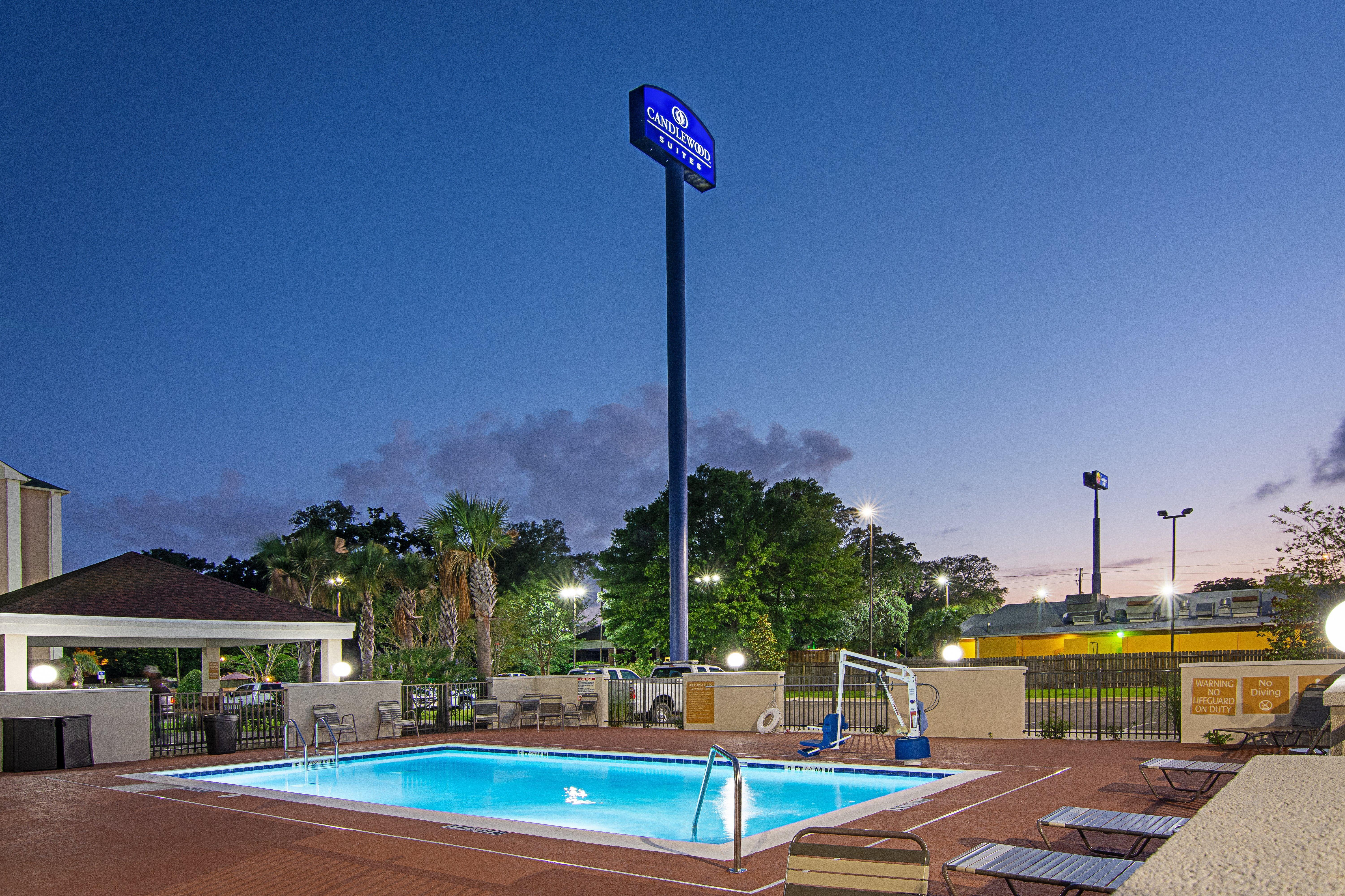 Candlewood Suites - Pensacola - University Area By Ihg Exterior foto