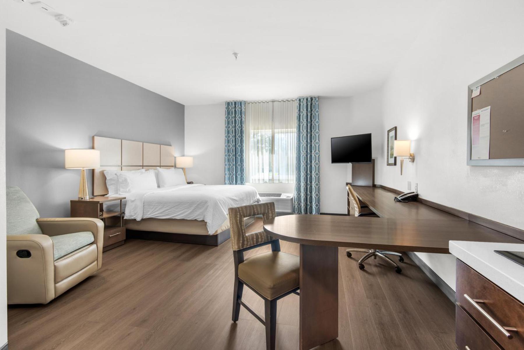 Candlewood Suites - Pensacola - University Area By Ihg Exterior foto